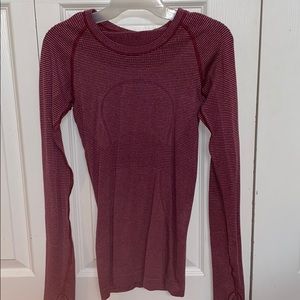 lululemon long sleeved shirt